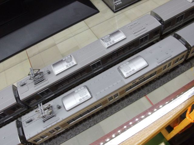 KATO 223系1000番台及び2000番台(1次車) 近郊形電車