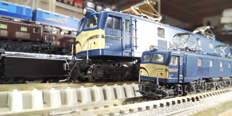 KATO HO EF58 (大窓・ブルー) 入線及び部品取付 : クローゼット