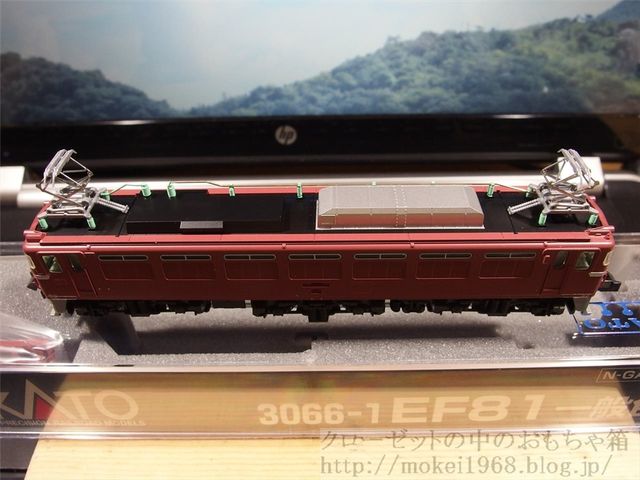 KATO EF81 一般色 3066-1 リニューアル 入線 2019.02 : クローゼットの