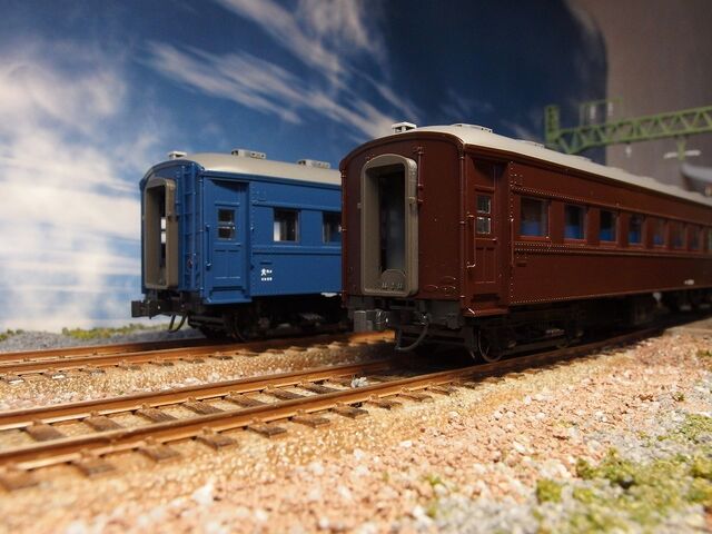 クローゼットの中の鉄道模型 - KATO HO オハフ33 ブルー