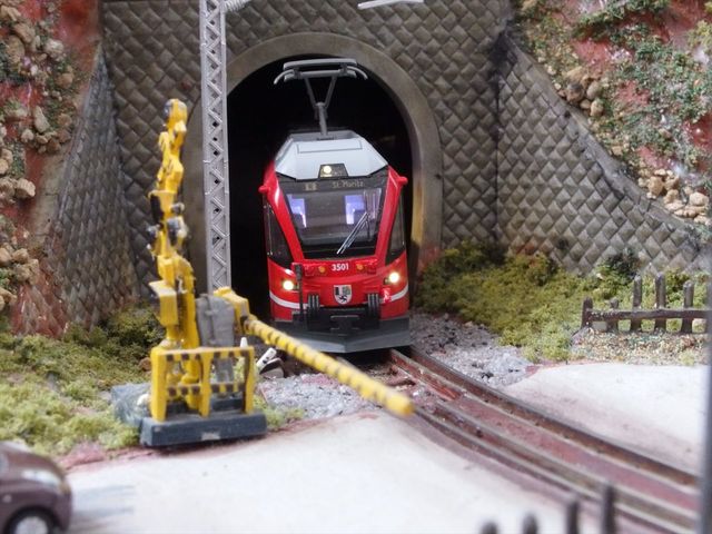 レイアウト走行 KATO レーティッシュ鉄道ABe8/12アレグラ