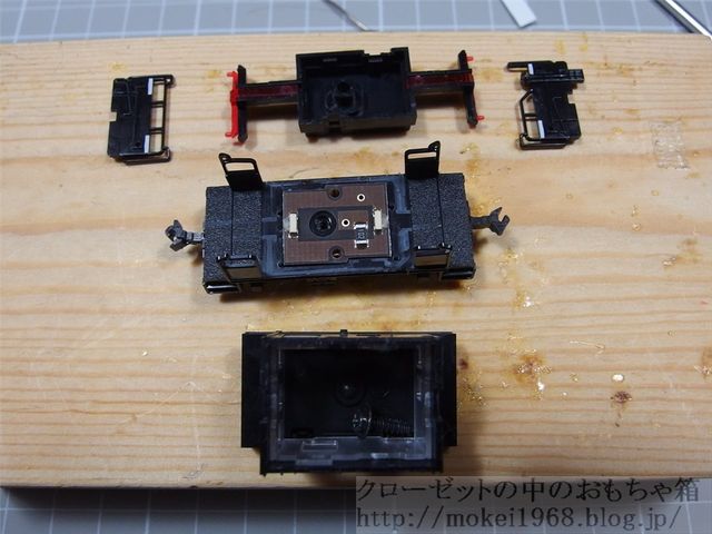 緩急車に自作LED室内灯を取り付ける TOMIX ヨ8000