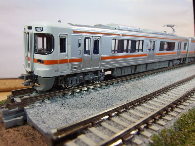 KATO 313系2300番台 : クローゼットの中の鉄道模型