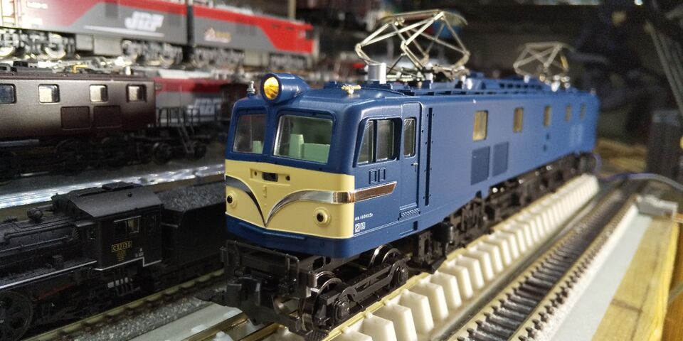 KATO HO EF58 (大窓・ブルー) 入線及び部品取付 : クローゼットの中の