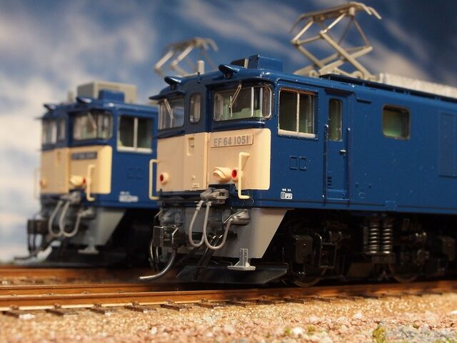 久しぶりに物欲ネタでも書きますかね : クローゼットの中の鉄道模型