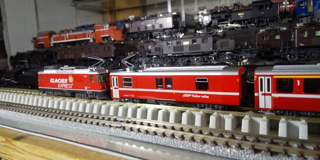 KATO アルプスの赤い客車 EW I & 電源荷物車 : クローゼットの中の鉄道模型
