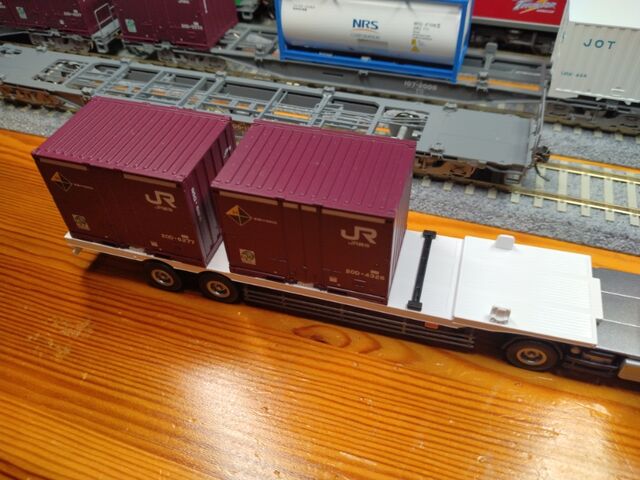 KTM 1/80 ISUZU GIGA＋鉄道コンテナ積載用セミトレーラー その2