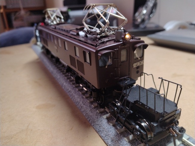 トラムウェイ HO EF18 パンタグラフをKATO製に変更
