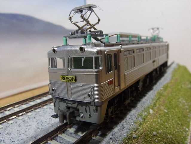 EF81300