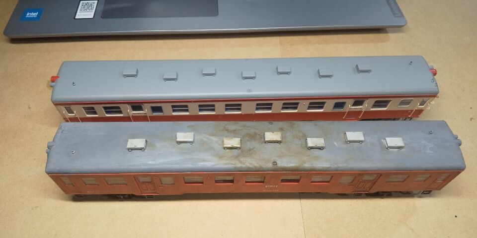 天賞堂 1/80 キハ52 VS PLUM 1/80 キハ20 : クローゼットの中の鉄道模型