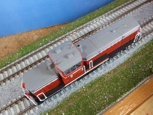 de105