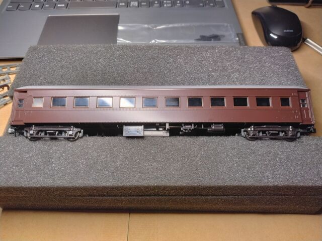 KATO HOゲージ オハフ-33茶色客車 KATO鉄道模型オンラインショッピング (HO)オハフ33 茶: □現在