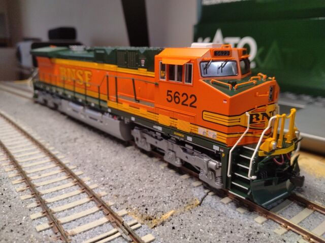 KATO HO GE AC4400CW BNSF Heritage Ⅱ #5622 : クローゼットの