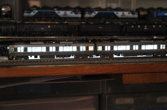 225系