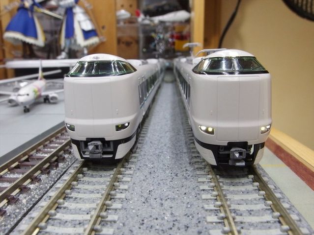今週の一両 KATO & TOMIX 287系 : クローゼットの中の鉄道模型 今週の一両 KATO & TOMIX 287系 : クローゼットの中の鉄道模型