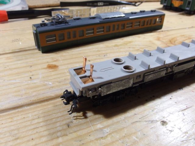 Nゲージ鉄道模型 TOMIX 113系2000 新旧仕様に自作テープLED室内灯を
