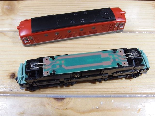 Nゲージ鉄道模型 MicroAce DF911 PWM方式常点灯対応と逆起電流