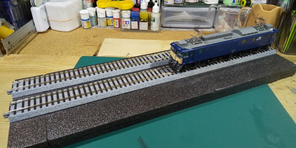 HOゲージ用車両撮影用ジオラマを考える : クローゼットの中の鉄道模型