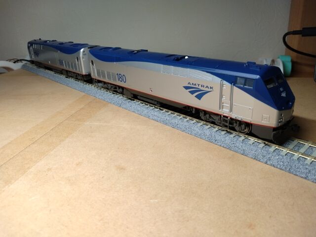 KATO HO Amtrak GE P42 #188 転籍追加導入 : クローゼットの中の鉄道模型