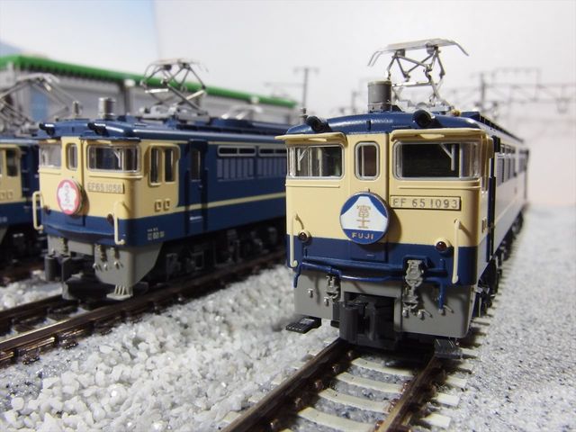 EF65 3
