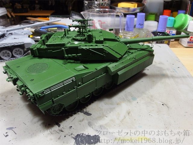 トランペッター 1/35 イタリア アリエテ主力戦車 基本塗装