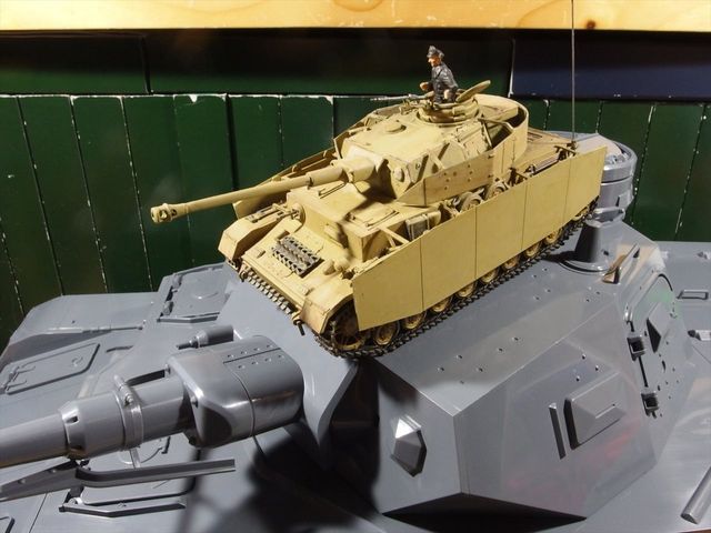 figma Vehicles Ⅳ号戦車D型 本戦仕様 大きさ : クローゼットの中の