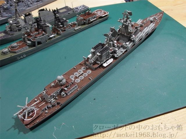 トランペッター 1/700 ロシア海軍 スラヴァ級ミサイル巡洋艦モスクワ