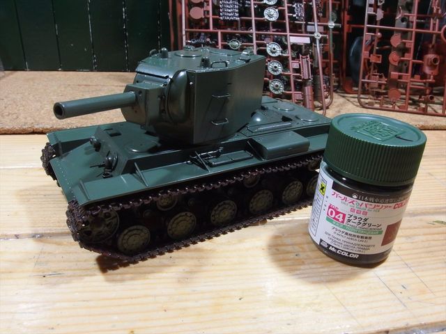 タミヤ Kv 2 ガルパン プラウダ高校仕様風 作成その2 クローゼットの中のおもちゃ箱