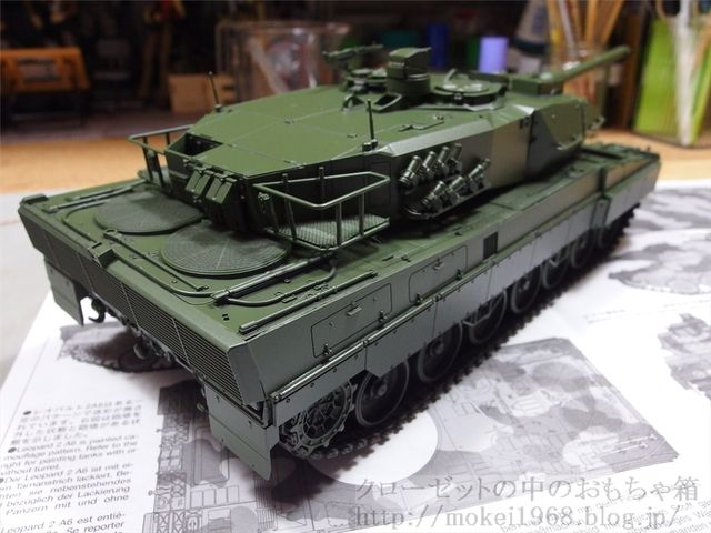 タミヤ 1/35 ドイツ連邦軍 レオパルト2A6 塗装開始 : クローゼットの中