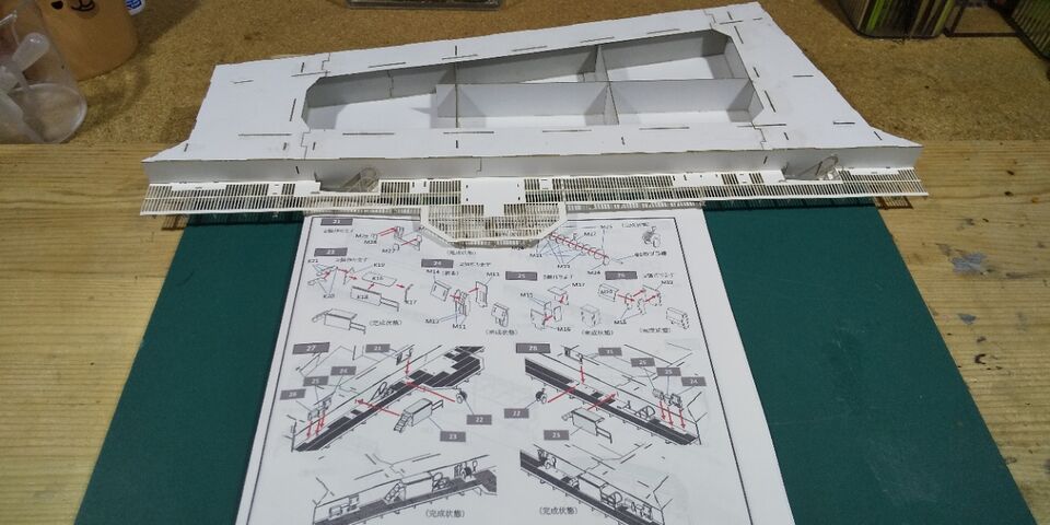 1/72 CVN No.4カタパルトデッキ&キャットウォーク 作成その3