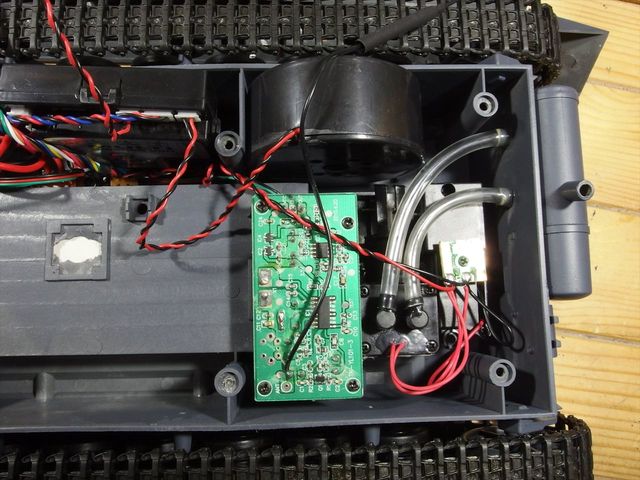 Ⅳ号戦車 ラジコン改造 その1 部品取り フィギュア版転載