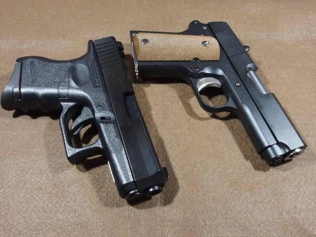 エアガン コンパクトタイプ デトニクスとグロック26 : クローゼットの