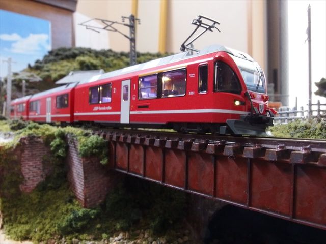 Nゲージ鉄道模型 600✕900レイアウト入線 KATO レーティッシュ