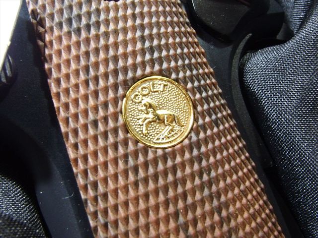 OLY80911_R.jpg