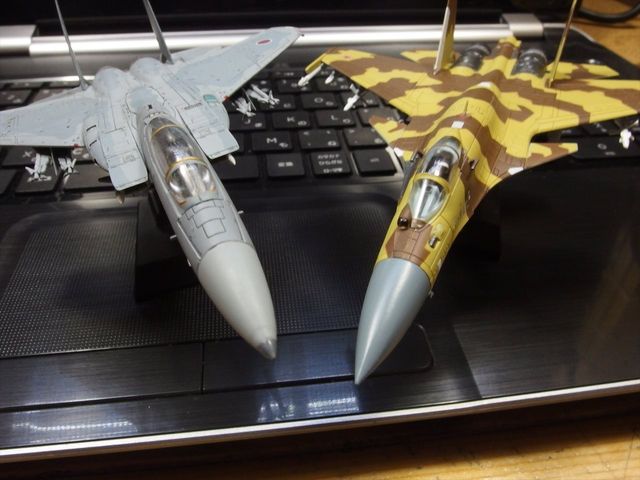 技MIX Su-37フランカーE2と比較する : クローゼットの中のおもちゃ箱