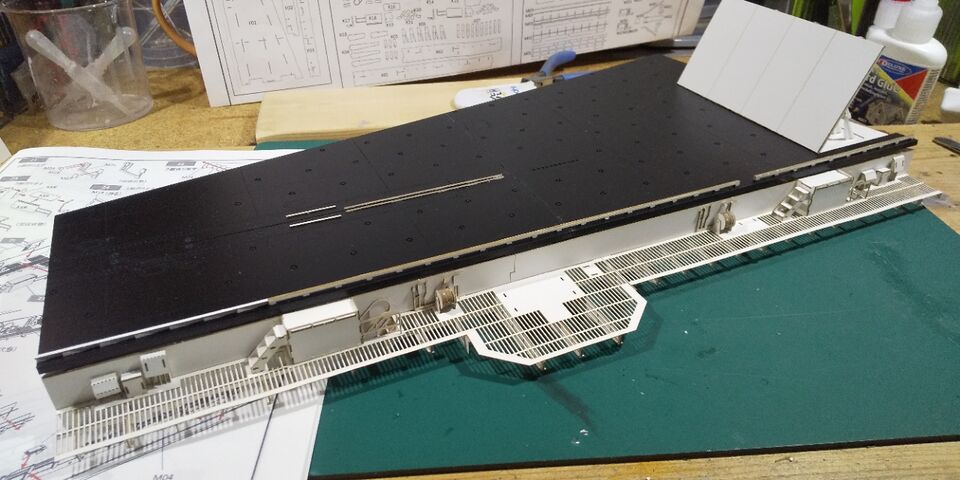 1/72 CVN No.4カタパルトデッキ&キャットウォーク 作成その3