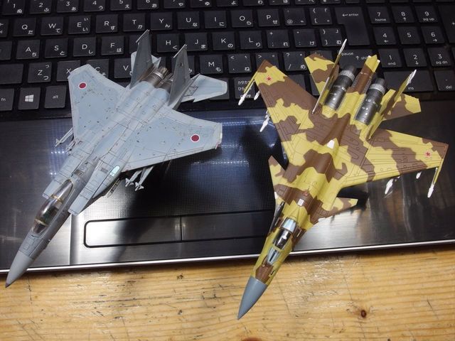 技MIX Su-37フランカーE2と比較する : クローゼットの中のおもちゃ箱