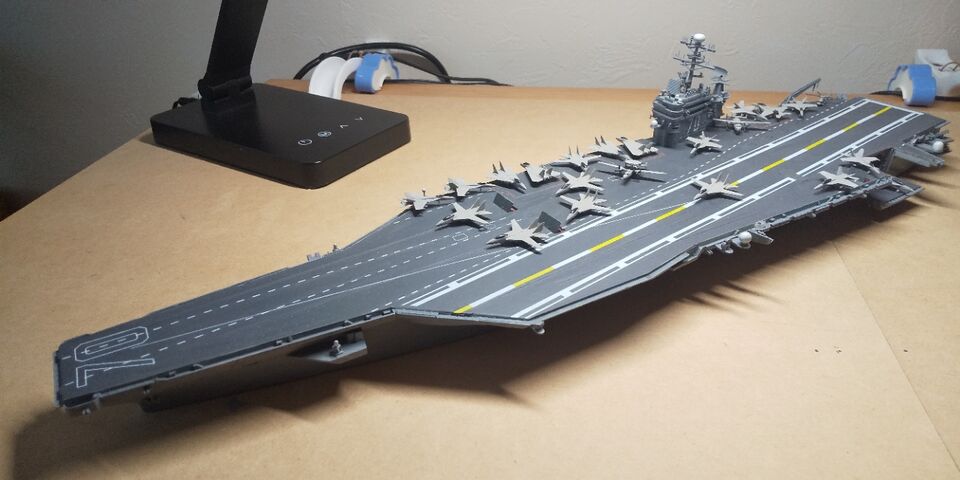 米軍　アメリカ海軍　カールビンソン　空母　CVN70  航空母艦 USS Carl Vinson - Wikipedia