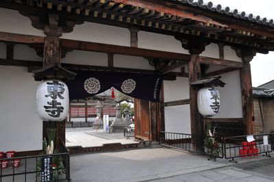 東寺門_R