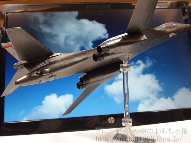 童友社 凄！1/144 アメリカ空軍 B-1Bランサー 戦略爆撃機 完成