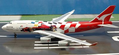 45 カンタスB747-400_R