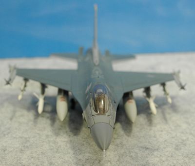 F-16C MJ正面_R