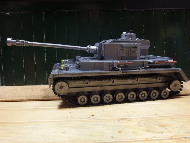 レゴ互換ブロック ドイツ 号戦車f2型 完成 クローゼットの中のおもちゃ箱