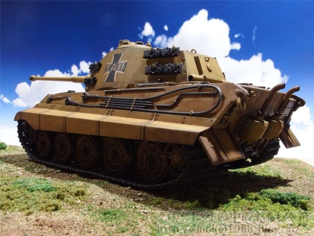 タミヤ 1 35 キングタイガー ティーガー ガルパン黒森峰 完成品置き場 クローゼットの中のおもちゃ箱 タミヤ 1 35 キングタイガー ティーガー ガルパン黒森峰 完成品置き場 クローゼットの中のおもちゃ箱