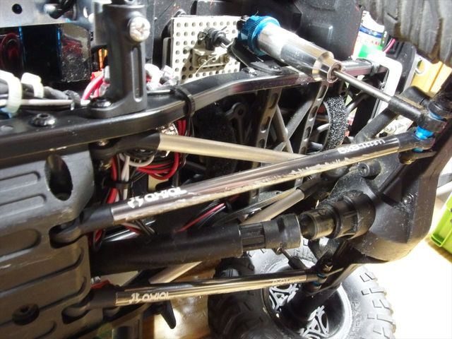 Axial SCX10などのリンク方式シャーシのホイルベースの調整方法 後編 : クローゼットの中のおもちゃ箱 Axial SCX10などのリンク方式シャーシのホイルベースの調整方法 後編 : クローゼットの中のおもちゃ箱