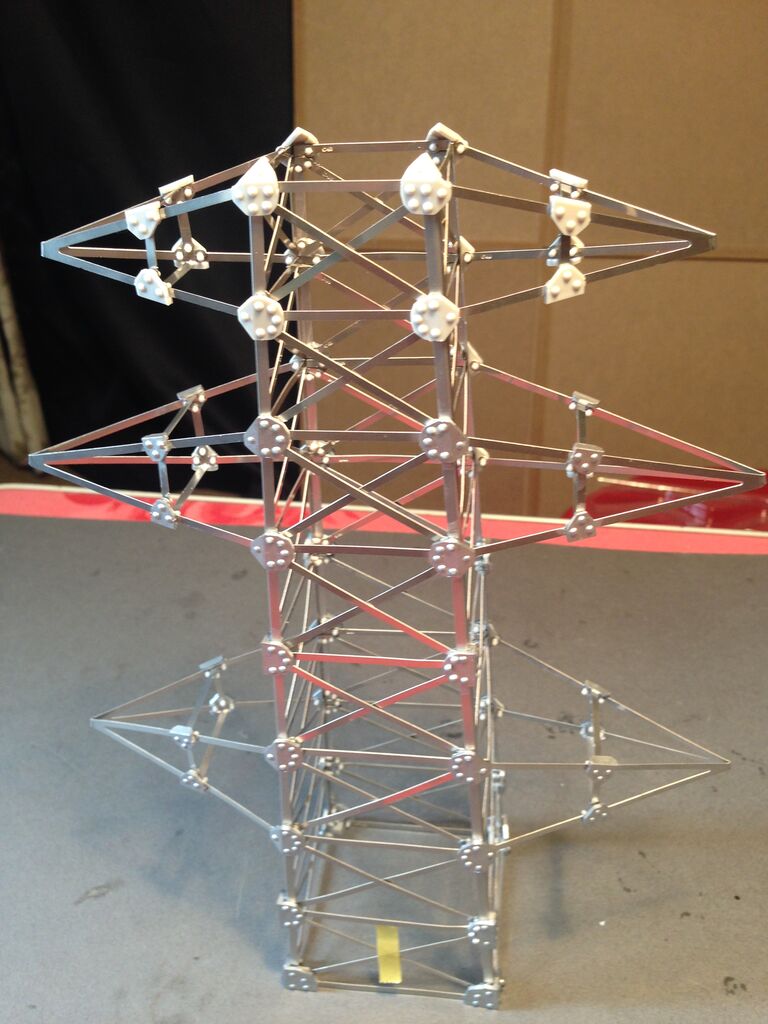 週刊ゴジラをつくる 90号一基目の送電鉄塔完成 模型好きの御本尊たち