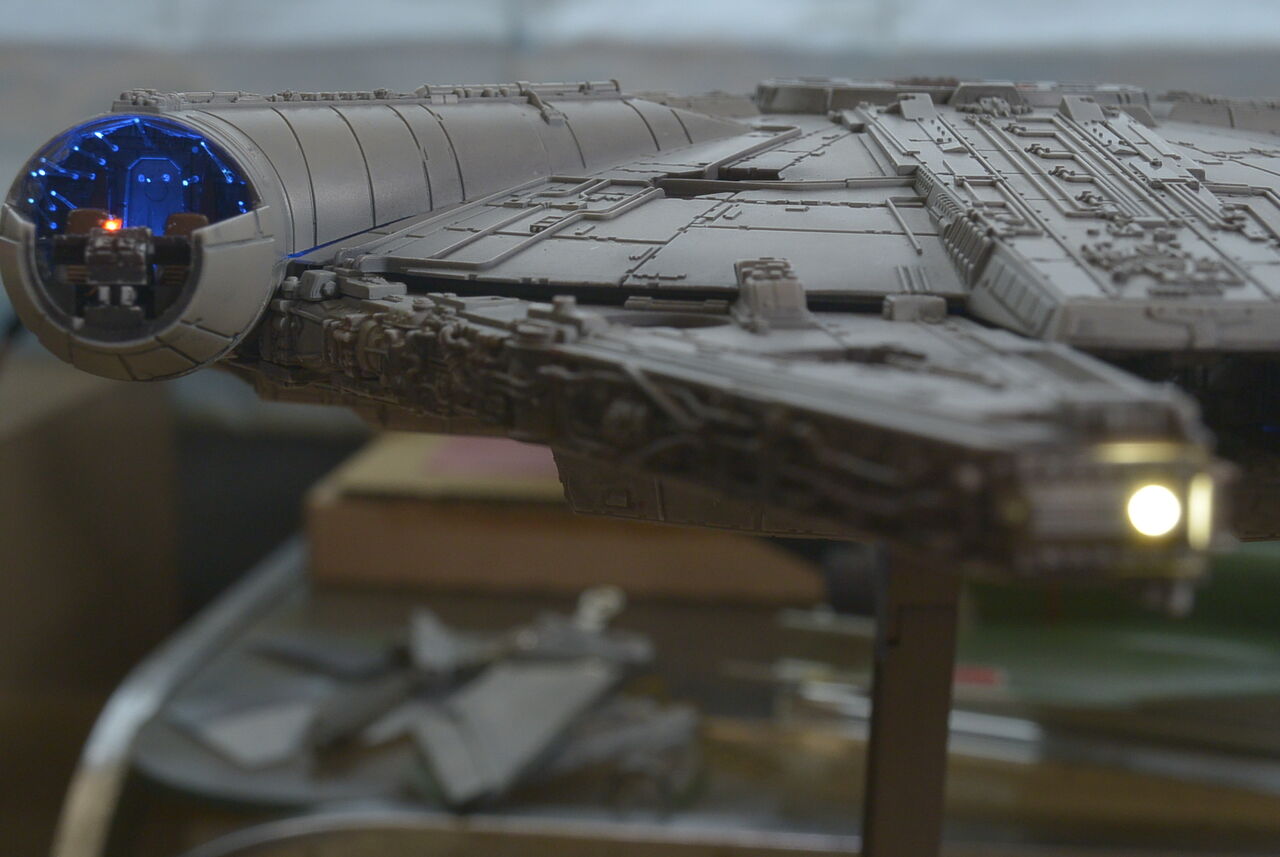 ミレニアムファルコン 電飾改修 完成品 1/350 How to make a Millennium Falcon《Vehicle Model》with LED lights
