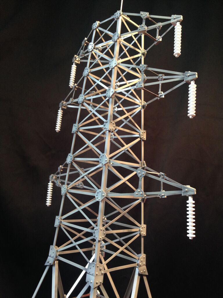 週刊ゴジラをつくる 90号一基目の送電鉄塔完成 模型好きの御本尊たち