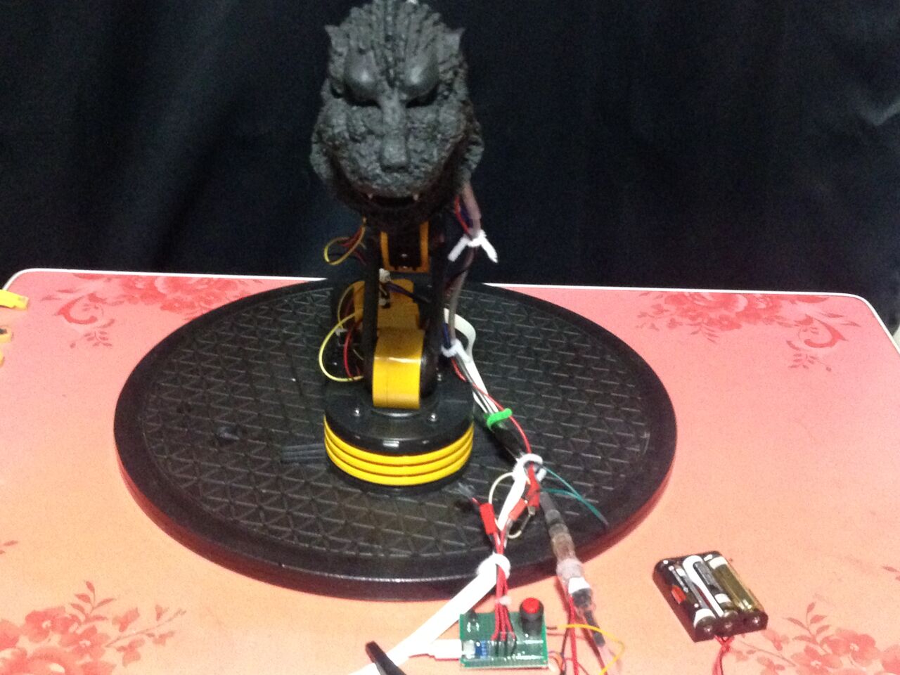 週刊改造ゴジラをつくる ギニョール用シミュレーター 模型好きの御本尊たち