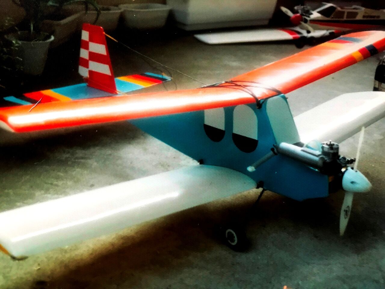 ラジコン飛行機達の墓標 : 模型好きの御本尊たち